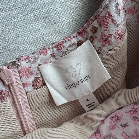 CINQ A SEPT Yazlyn Floral Dress In Pale Rose Multi 💕 - Picture 10 of 11